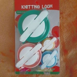 It says Knitting Loom but it is a Pom Pom loom